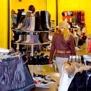 Магазины одежды и обуви Спас-Деменска